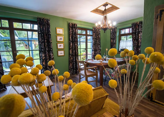 Milkowa Dolina 木屋 *